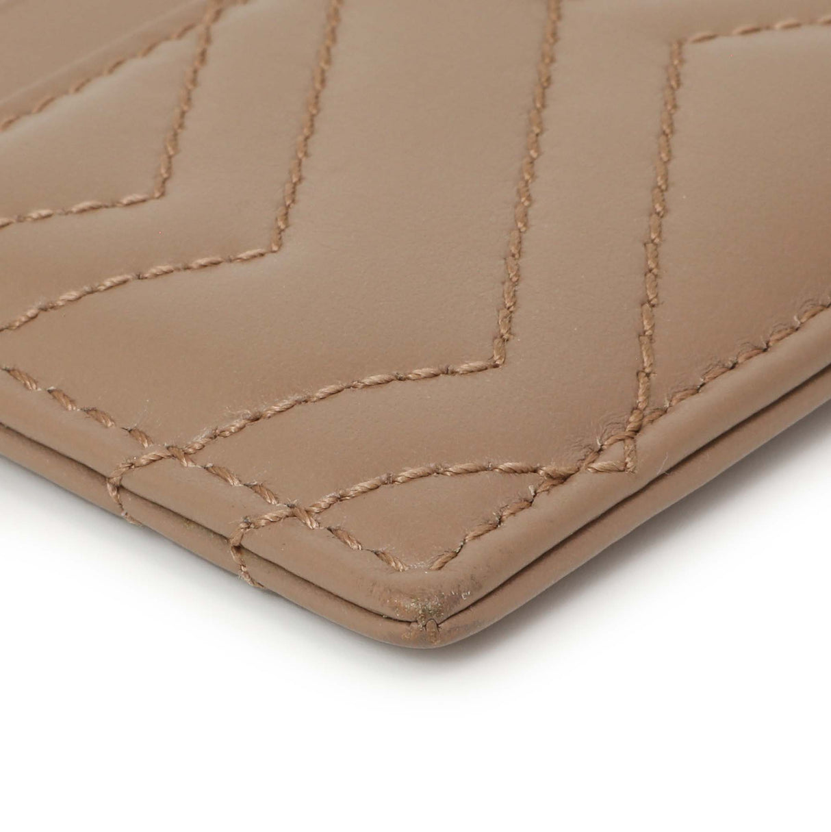 Gucci Porcelain Rose Calfskin Matelasse GG Marmont Card Holder Accessories Gucci