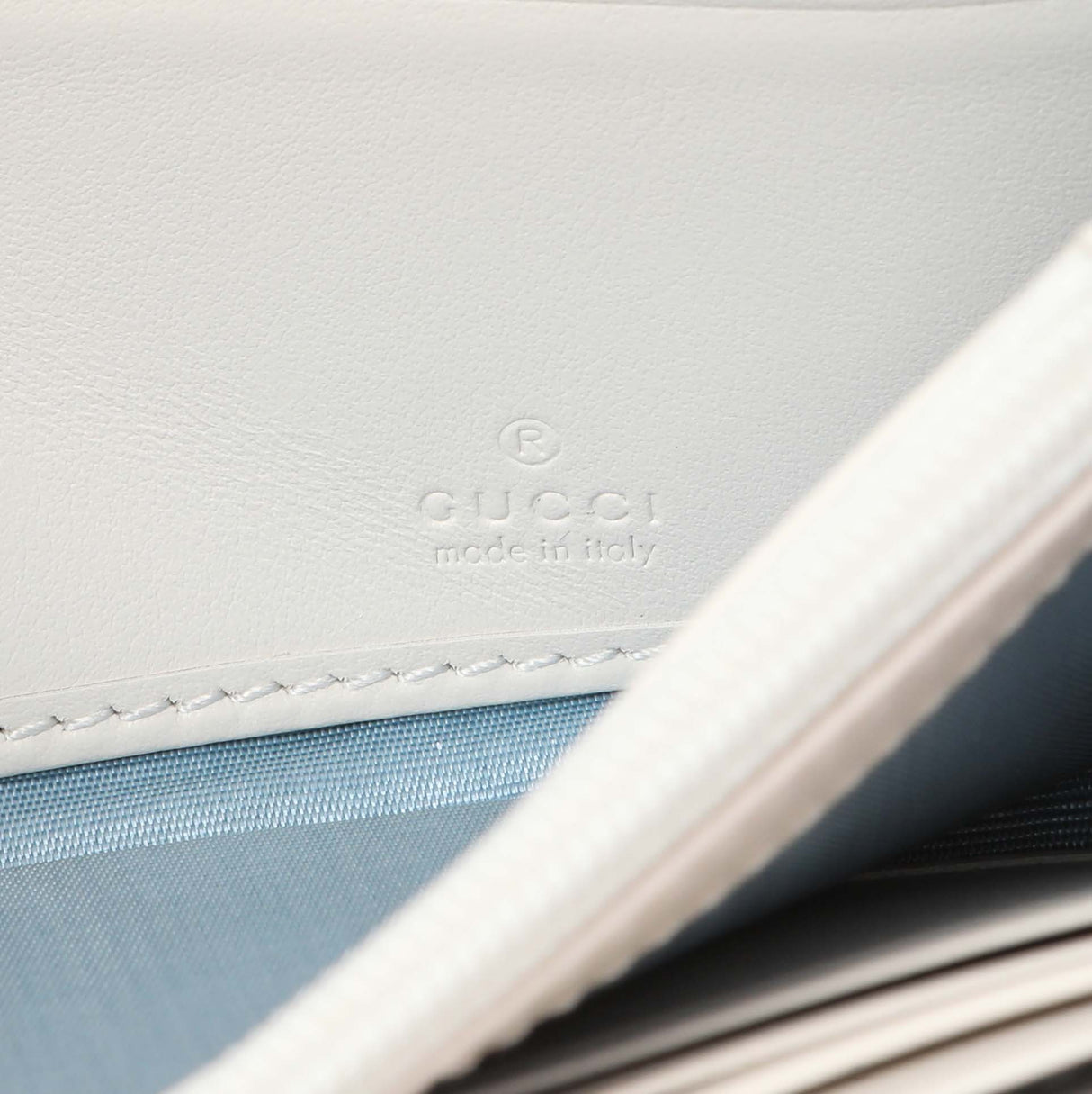 Gucci Ivory Calfskin Monogram Matelasse Diagonal GG Apple Marmont Continental Wallet Accessories Gucci