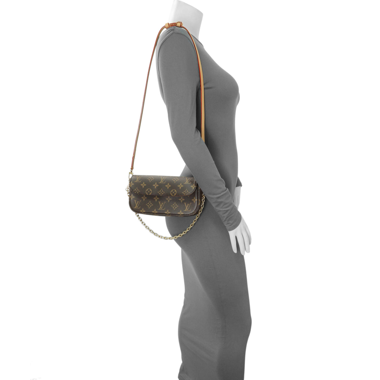 Louis Vuitton Monogram Ivy Wallet On Chain