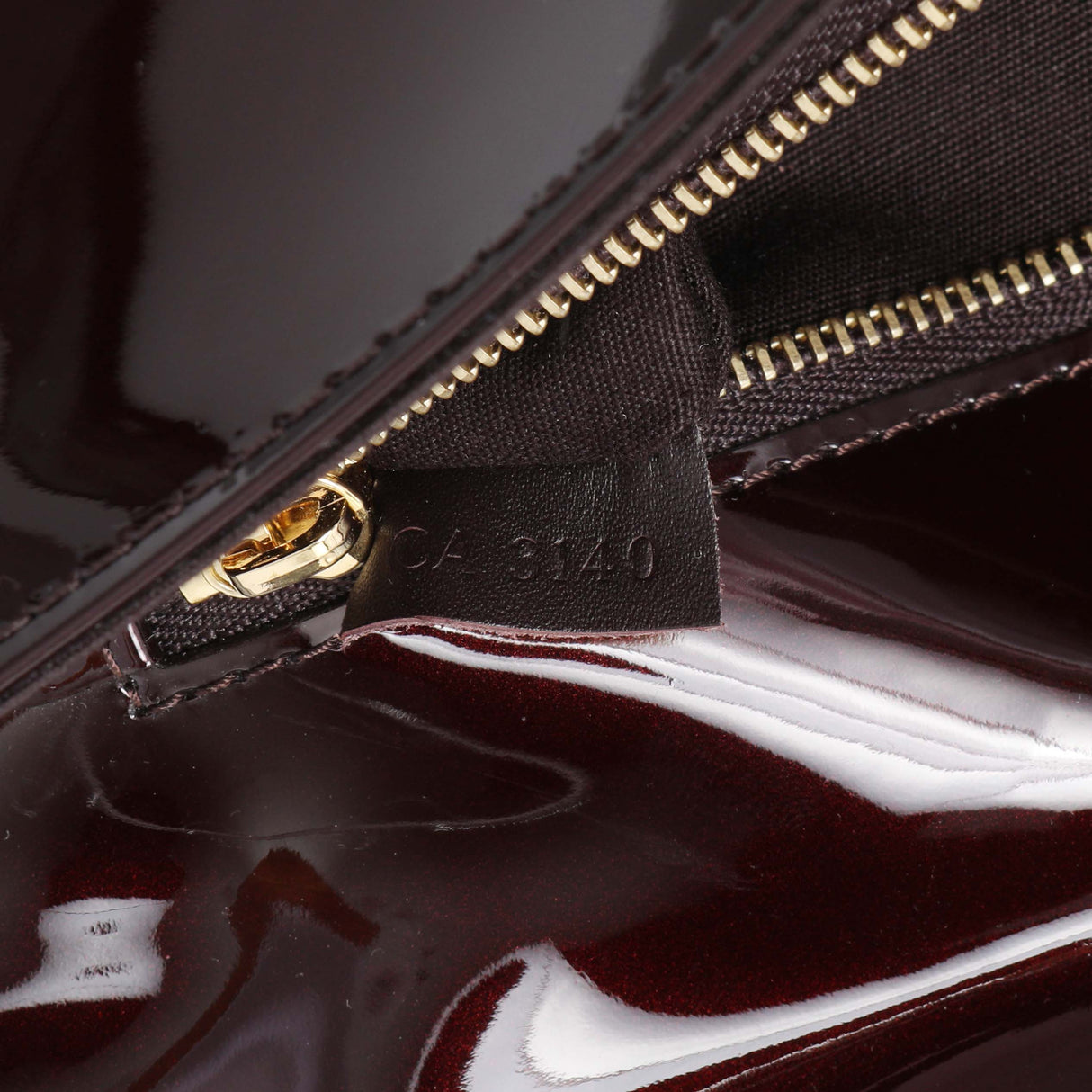 Louis Vuitton Amarante Patent Sobe Clutch Handbags Louis Vuitton