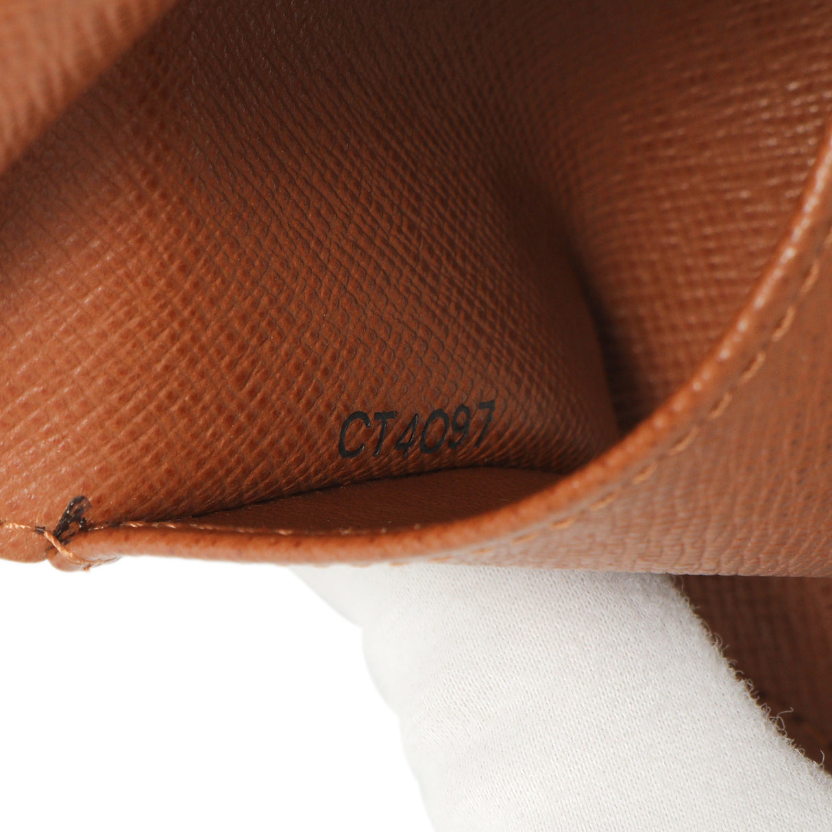 Louis Vuitton Monogram 6 Key Holder Accessories Louis Vuitton