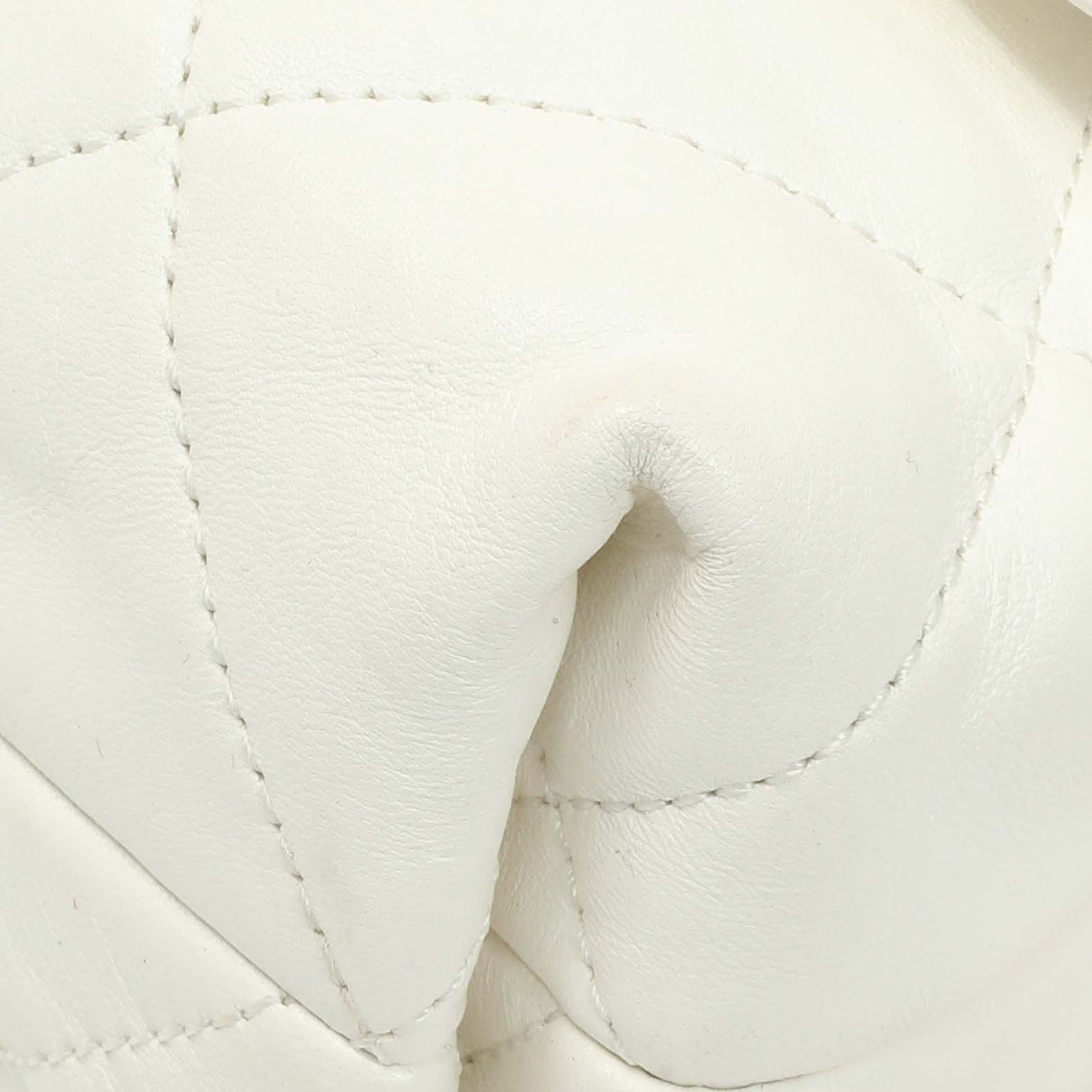 Chanel White Lambskin Woven Logo Chain Flap Handbags Chanel