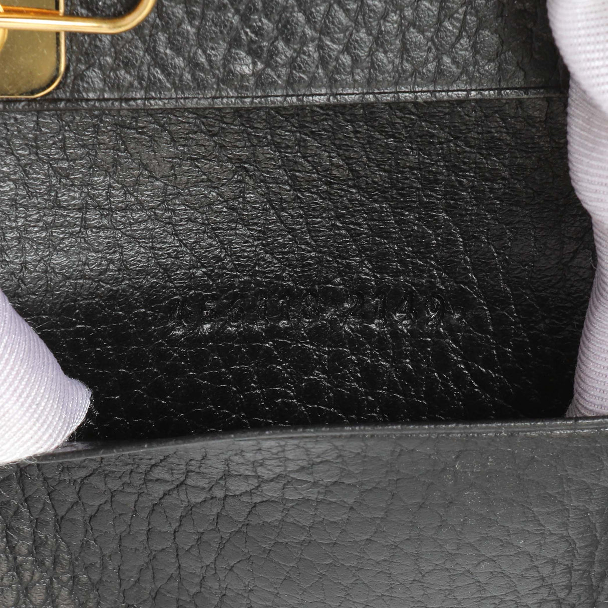 Gucci Black Pebbled Calfskin GG Marmont 6 Key Holder Accessories Gucci