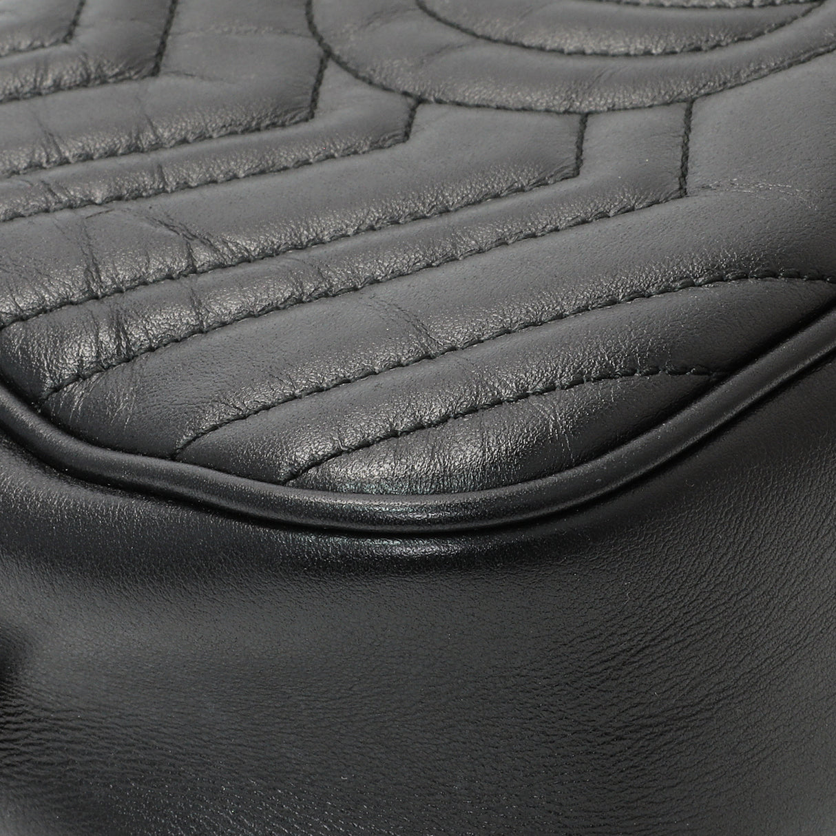 Gucci Black Calfskin Matelasse Small GG Marmont Chain Shoulder Bag Handbags Gucci