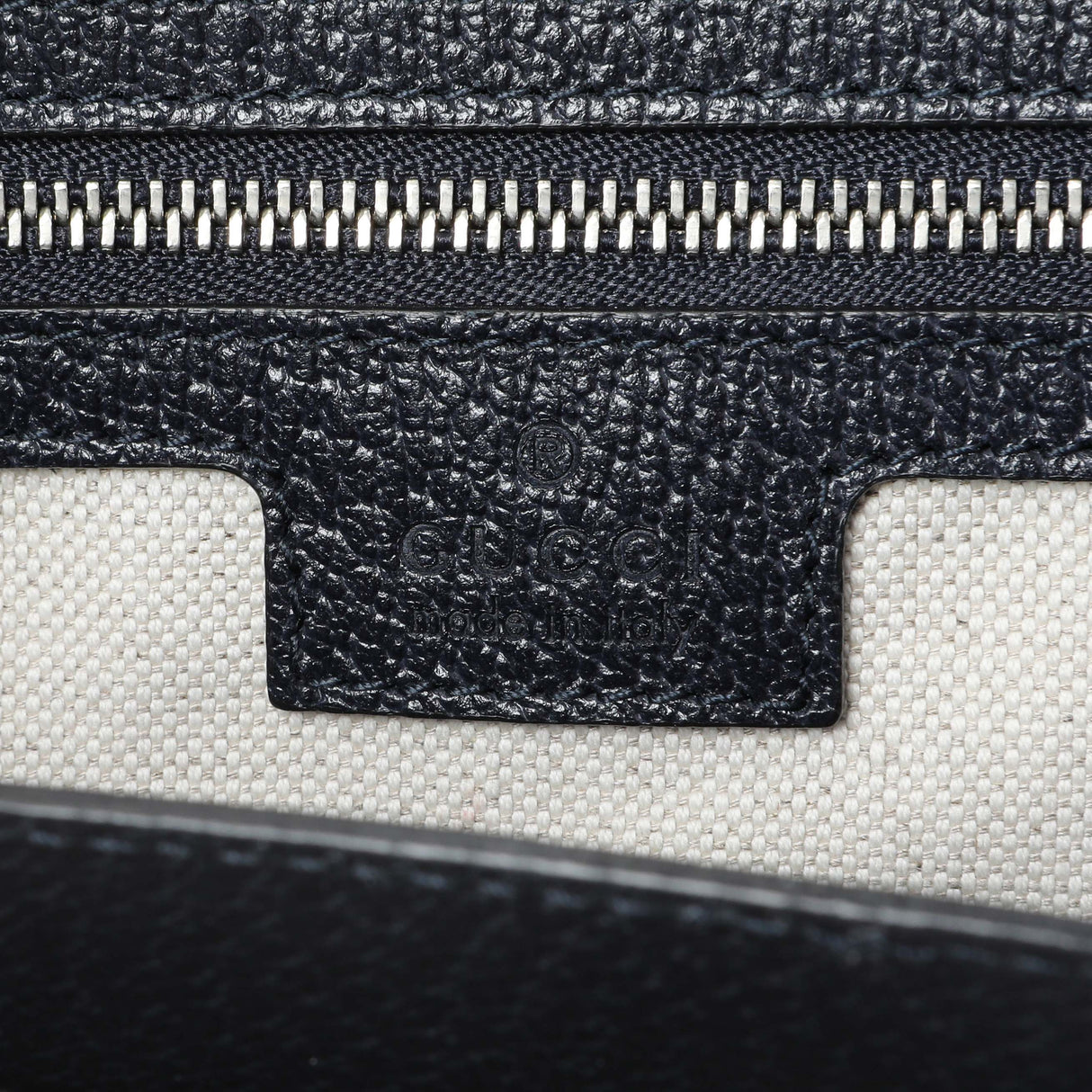 Gucci Supreme Monogram Medium Ophidia Shopping Tote