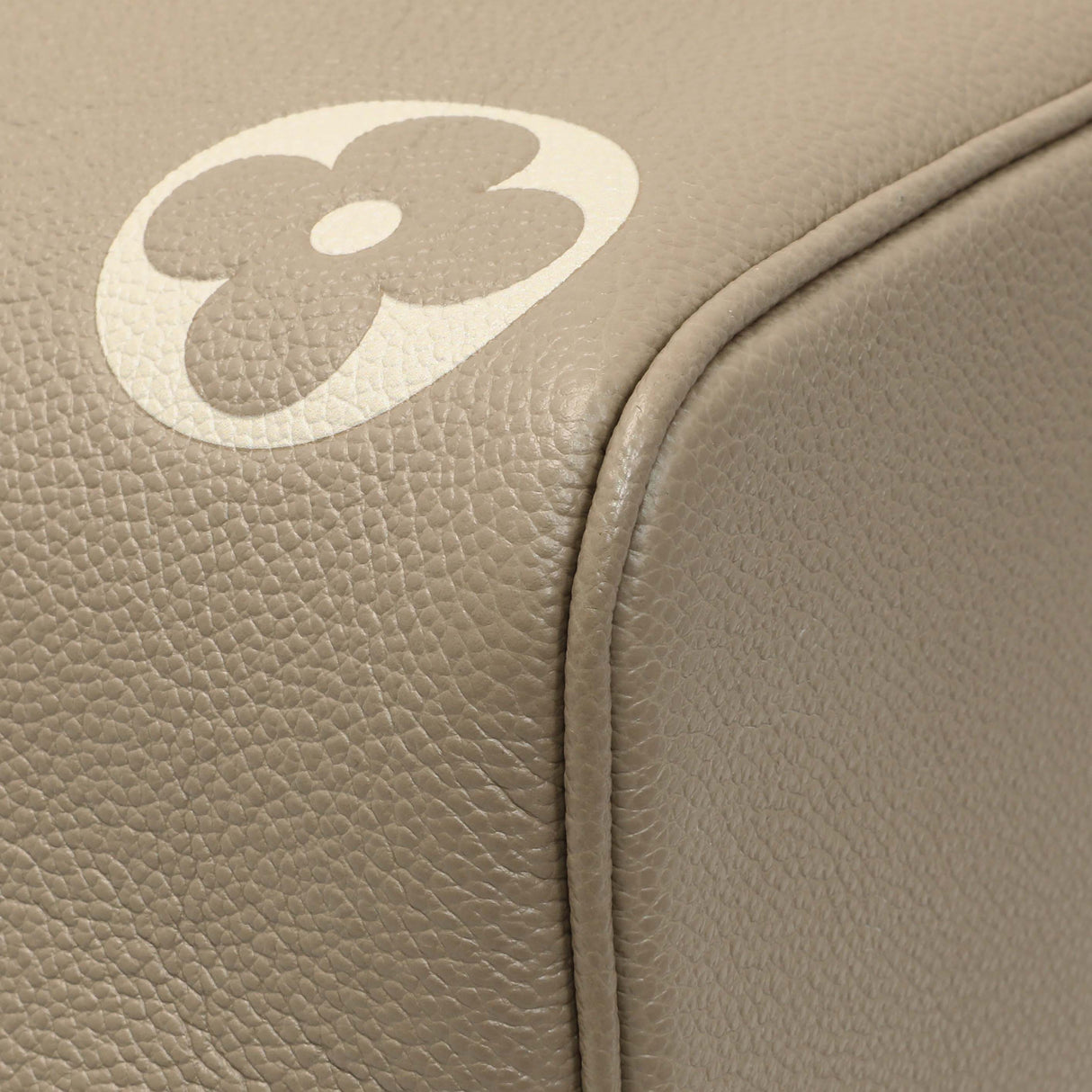 Louis Vuitton Tourterelle Creme Empreinte Monogram Giant NeoNoe MM Handbags Louis Vuitton