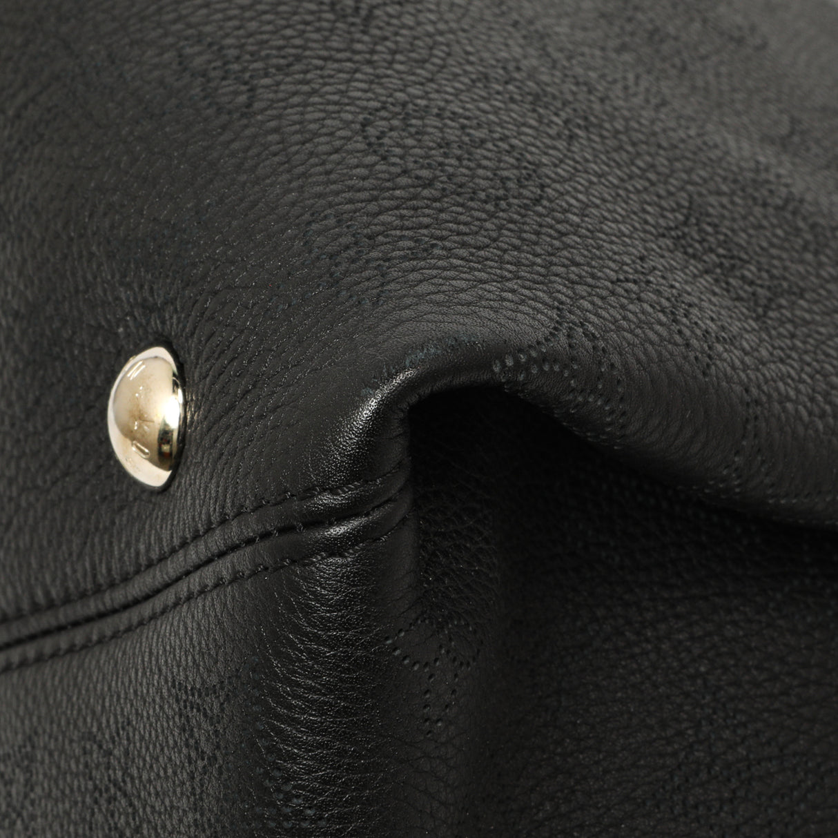 Louis Vuitton Black Mahina Calfskin Sevres Handbags Louis Vuitton