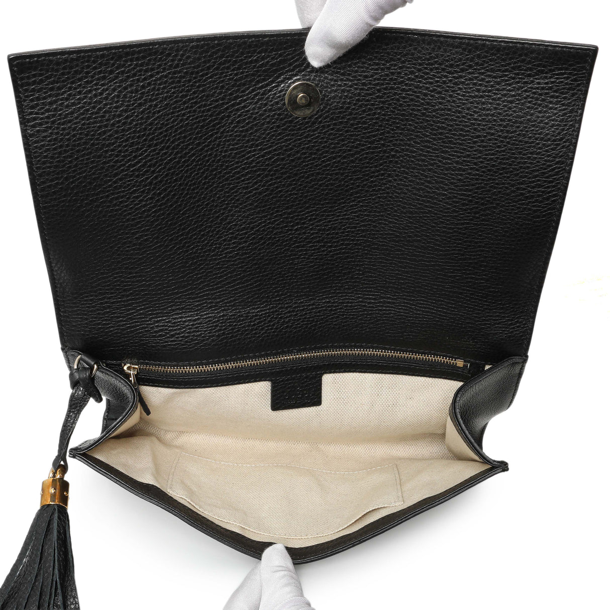 Gucci Black Leather Medium GG Soho Tassel Clutch Handbags Gucci