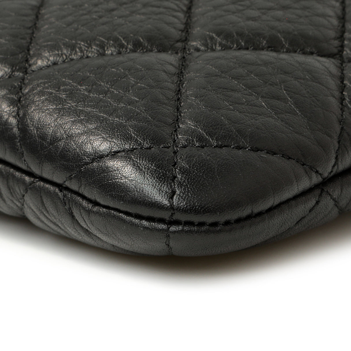 Grained Black Quilted Calfskin Archi Chic Cosmetic Case Accessories Chanel