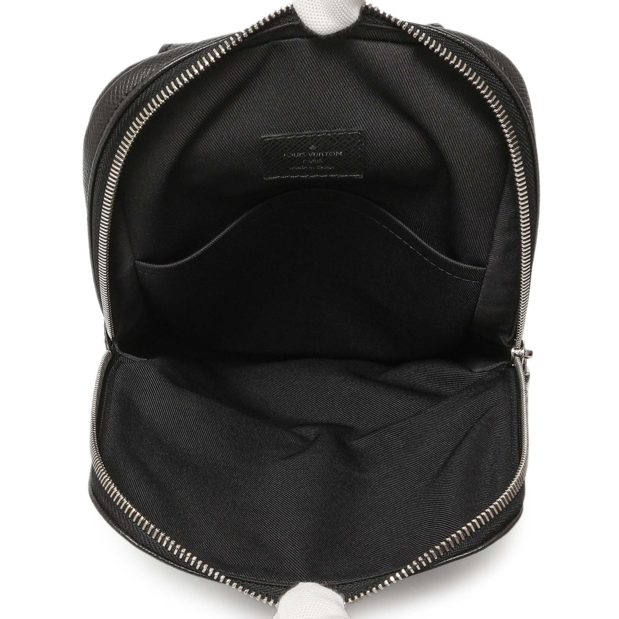 Louis Vuitton Black Taiga Avenue Sling Handbags Louis Vuitton