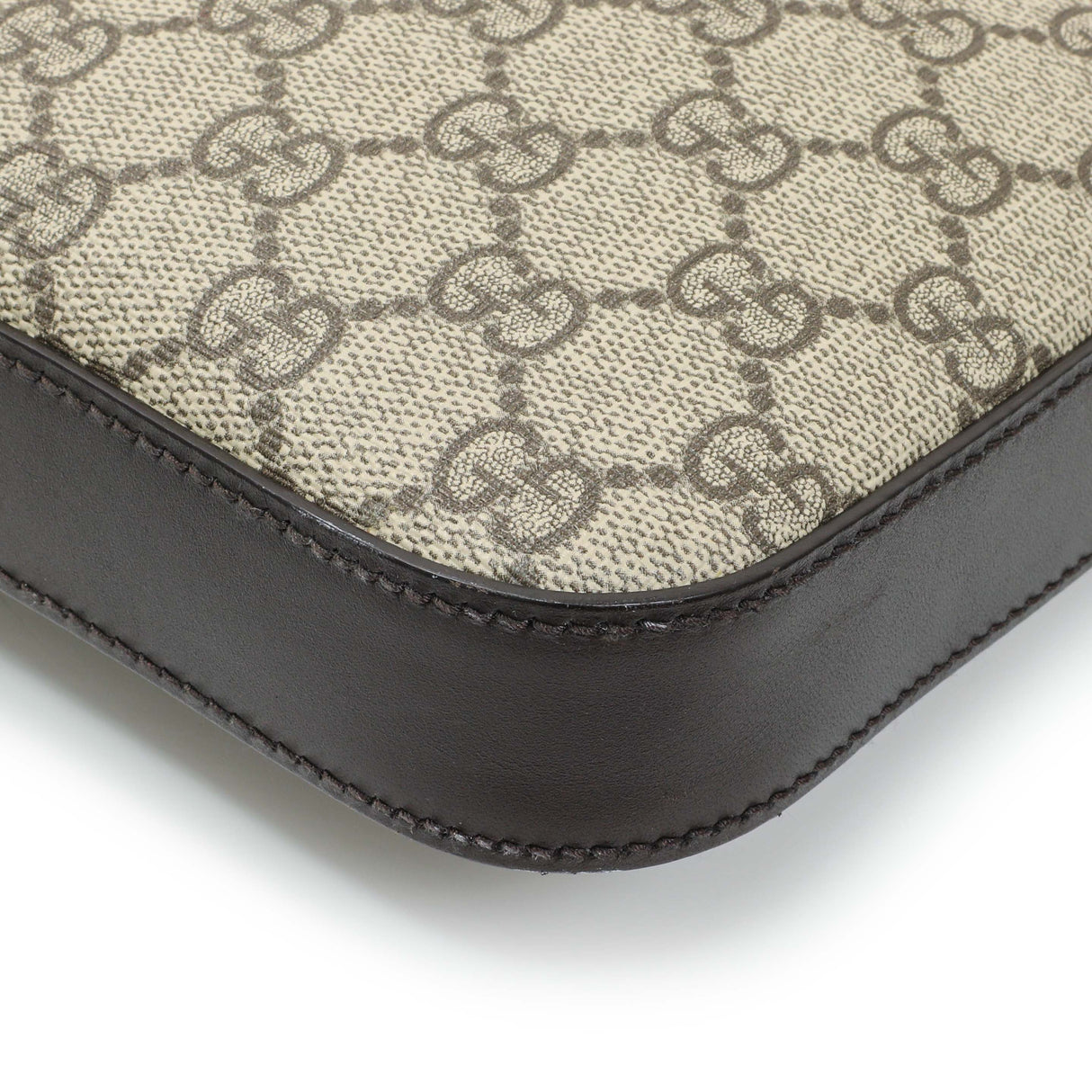 Gucci GG Supreme Monogram Flat Messenger Handbags Gucci