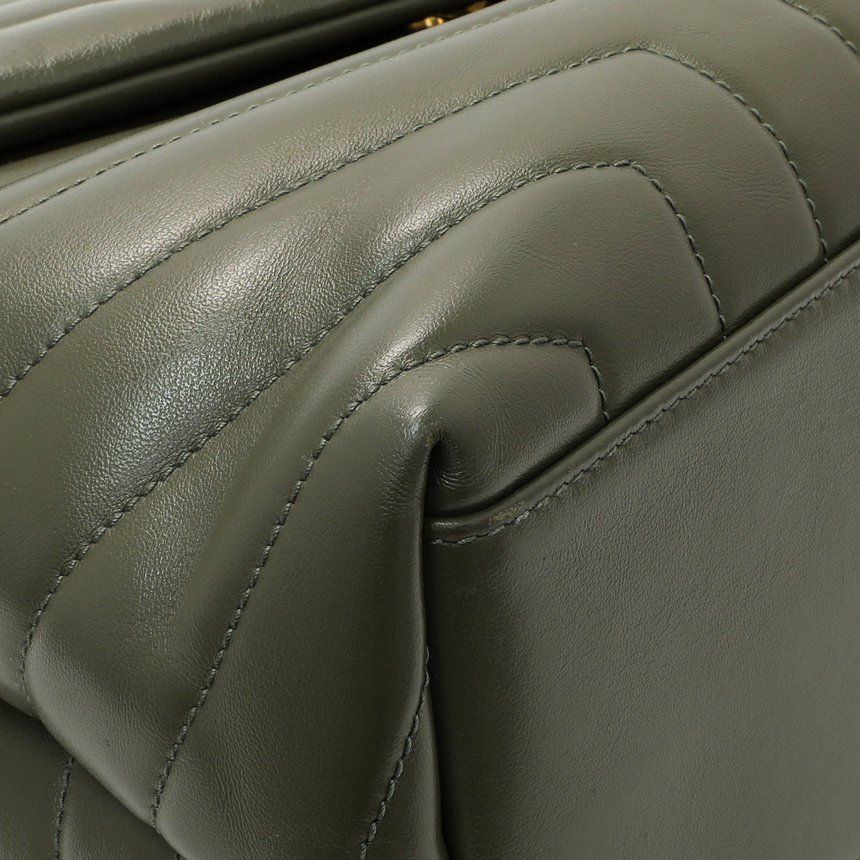 Saint Laurent Calfskin Y Quilted Monogram Medium Loulou Chain Satchel Handbags Saint Laurent