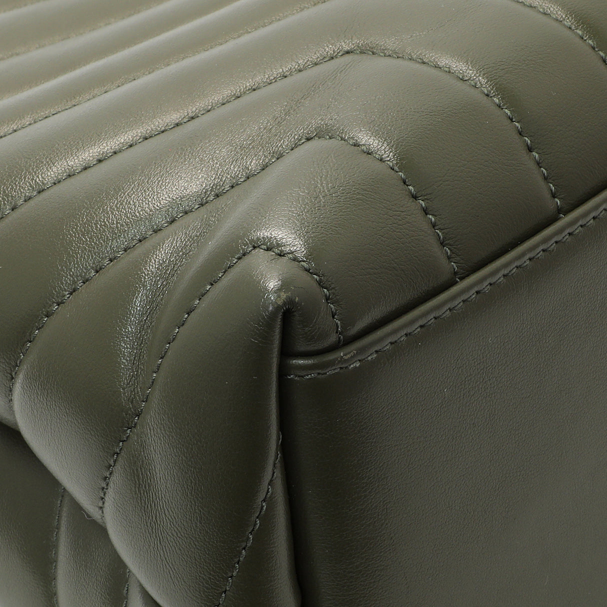 Saint Laurent Calfskin Y Quilted Monogram Medium Loulou Chain Satchel Handbags Saint Laurent