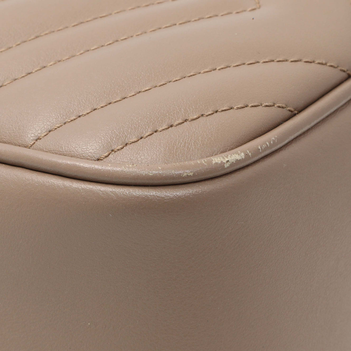 Gucci Porcelain Rose Calfskin Matelasse Small GG Marmont Chain Shoulder Bag Handbags Gucci