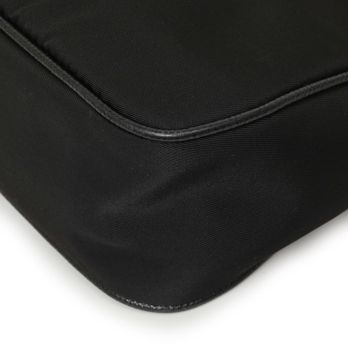 Prada Black Nylon Re-Edition 2005 Shoulder Bag Handbags Prada