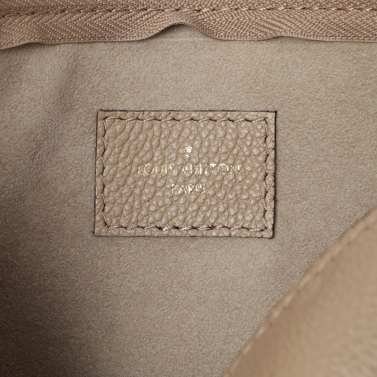 Louis Vuitton Tourterelle Empreinte Monogram Giant Carryall MM Handbags Louis Vuitton