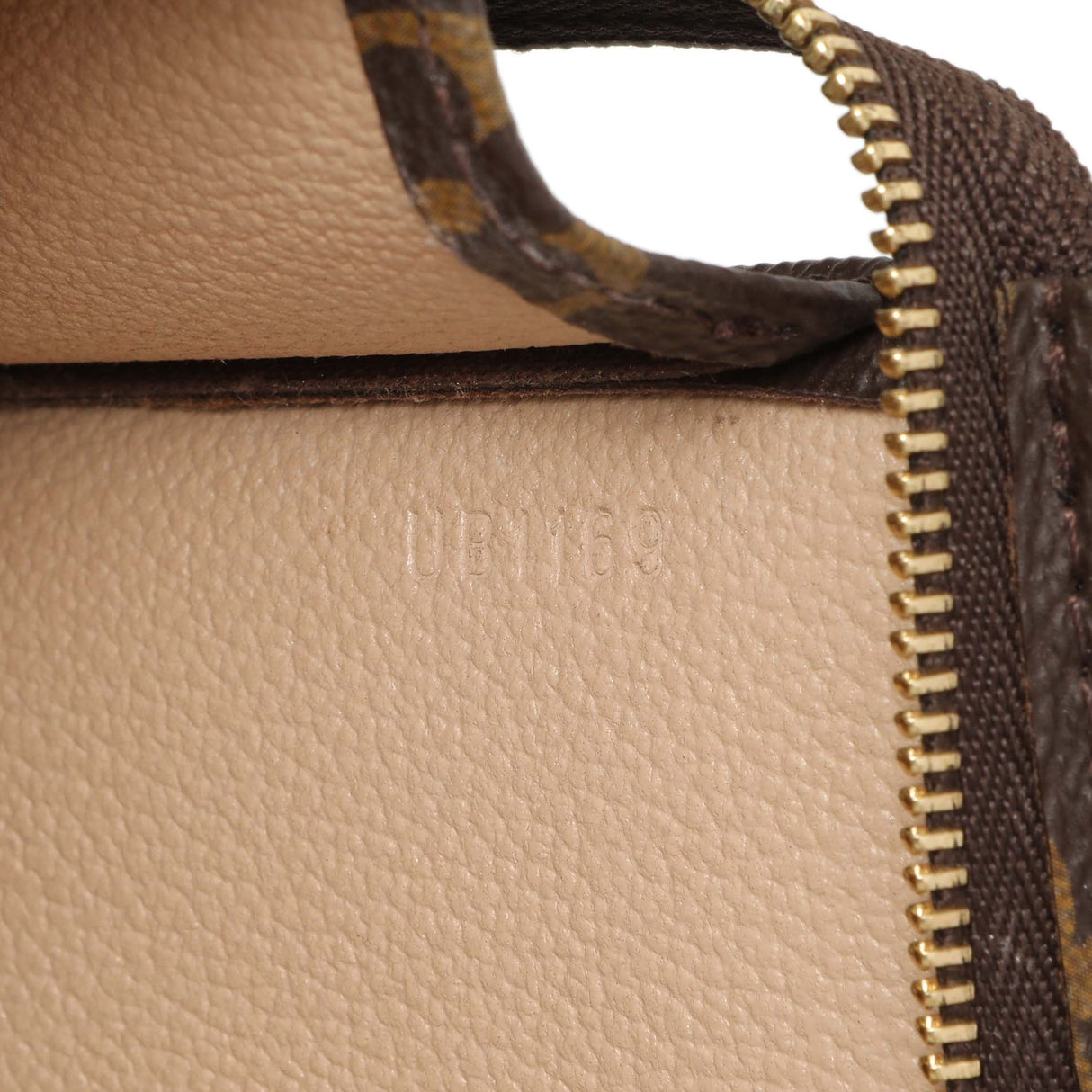 Louis Vuitton Monogram Toiletry Pouch 19 Accessories Louis Vuitton