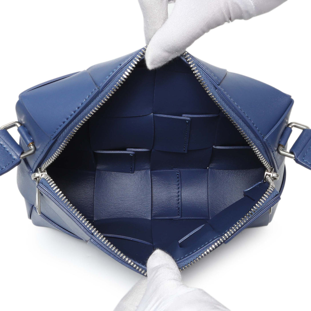 Bottega Veneta Blue Lambskin Maxi Intrecciato Cassette Camera Bag Handbags Bottega Veneta