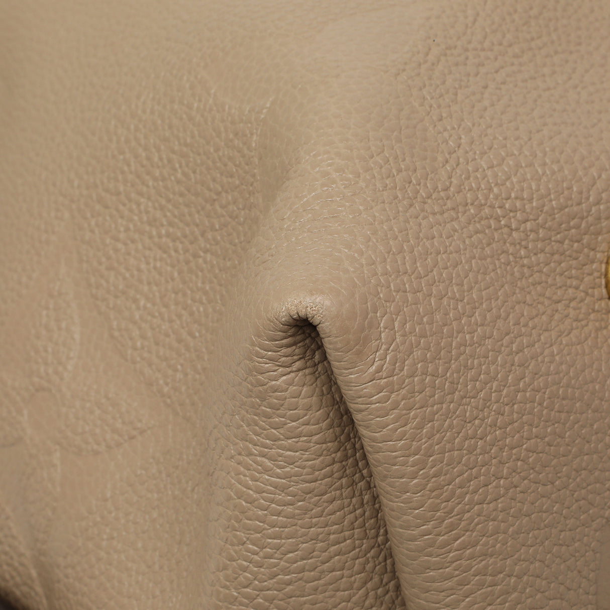 Louis Vuitton Tourterelle Empreinte Monogram Giant Carryall MM Handbags Louis Vuitton