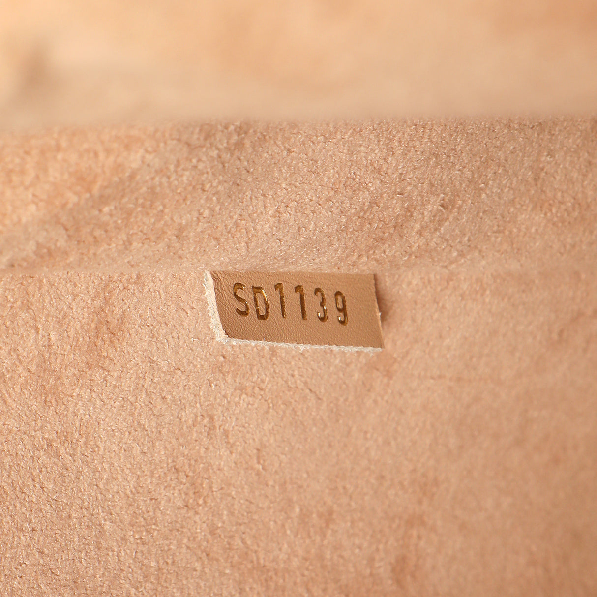 Louis Vuitton Beige Empreinte V Tote MM Handbags Louis Vuitton