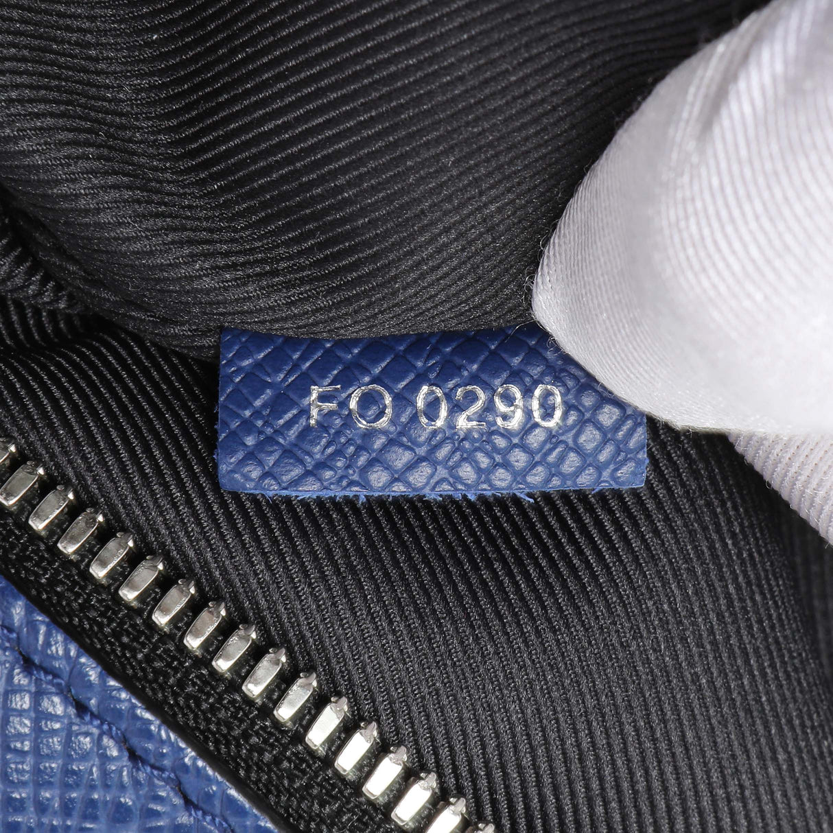 Louis Vuttion Blue Taigarama Outdoor Messenger Handbags Louis Vuitton