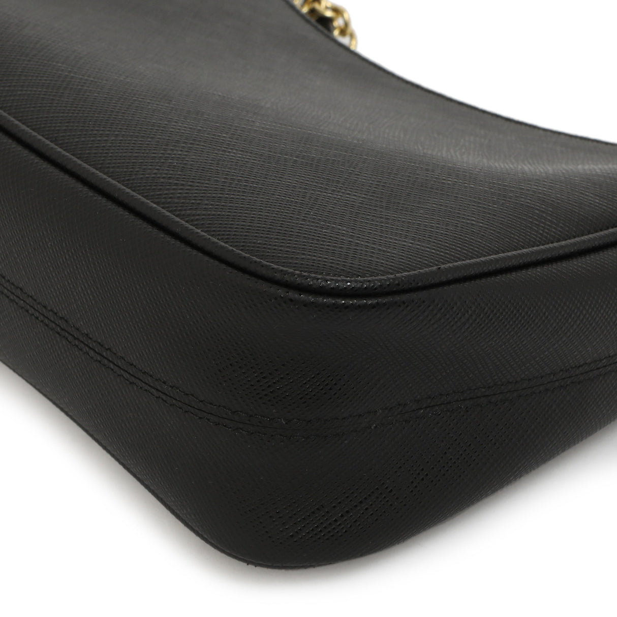 Prada Black Saffiano Re-Edition 2005 Shoulder Bag Handbags Prada