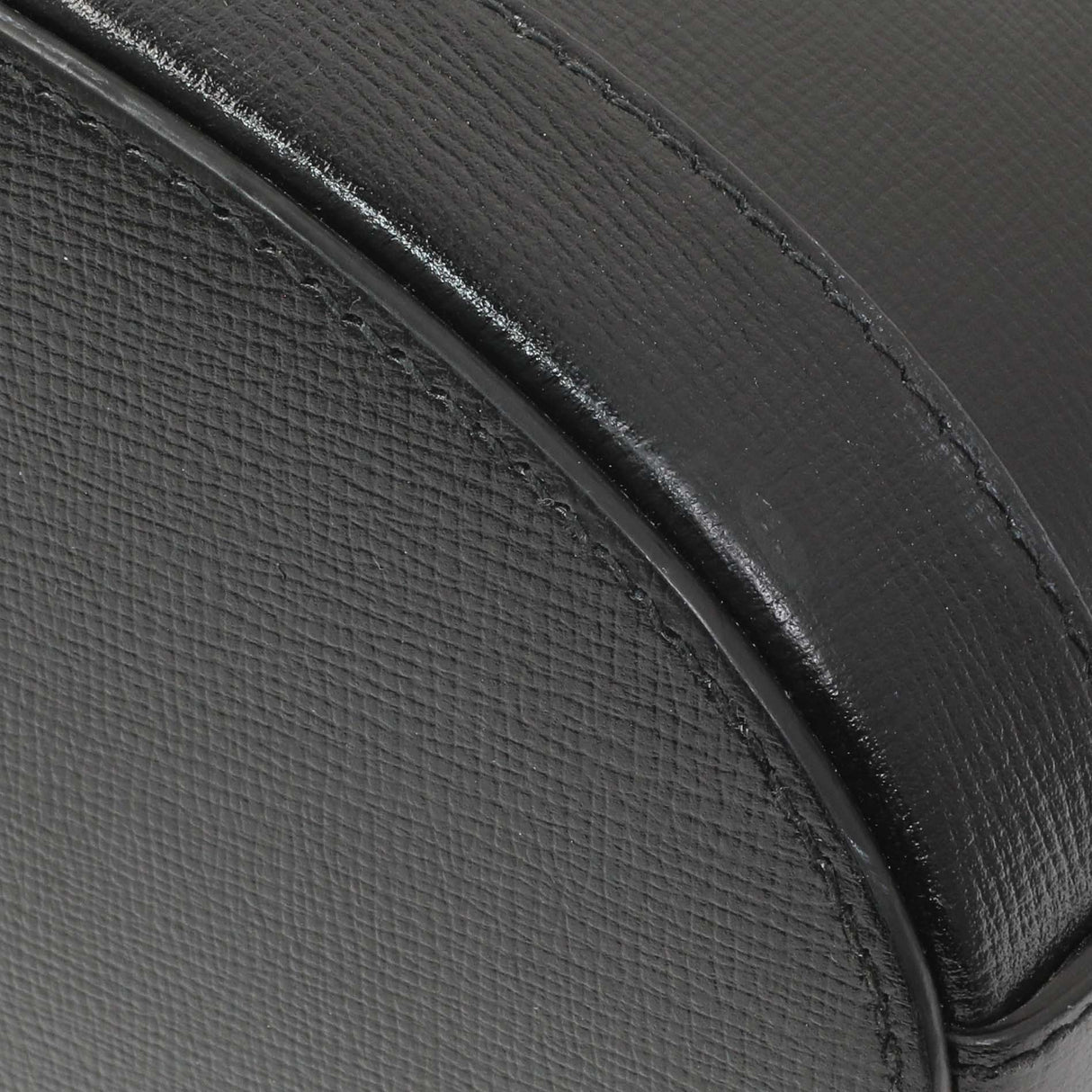 Gucci Black Beige Calfskin Horsebit 1955 Drawstring Bucket Bag Handbags Gucci