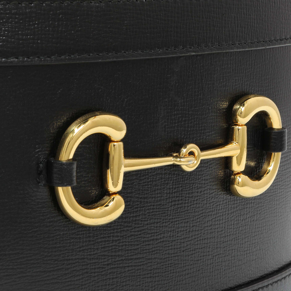 Gucci Black Beige Calfskin Horsebit 1955 Drawstring Bucket Bag Handbags Gucci