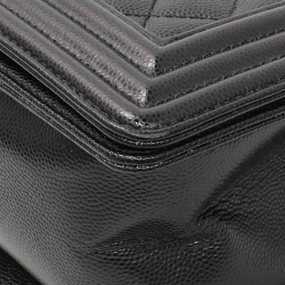 -7 items Thur July 9 ⬆️ - Chanel Black Quilted Caviar Medium Boy Flap Handbags Chanel