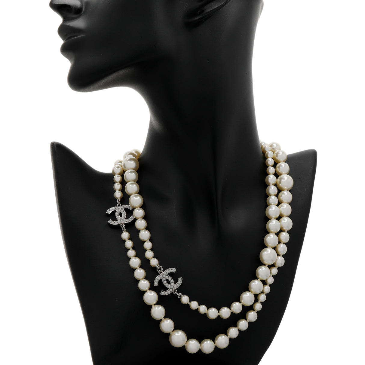 Chanel CC Pearl Necklace Designer Jewellery Chanel