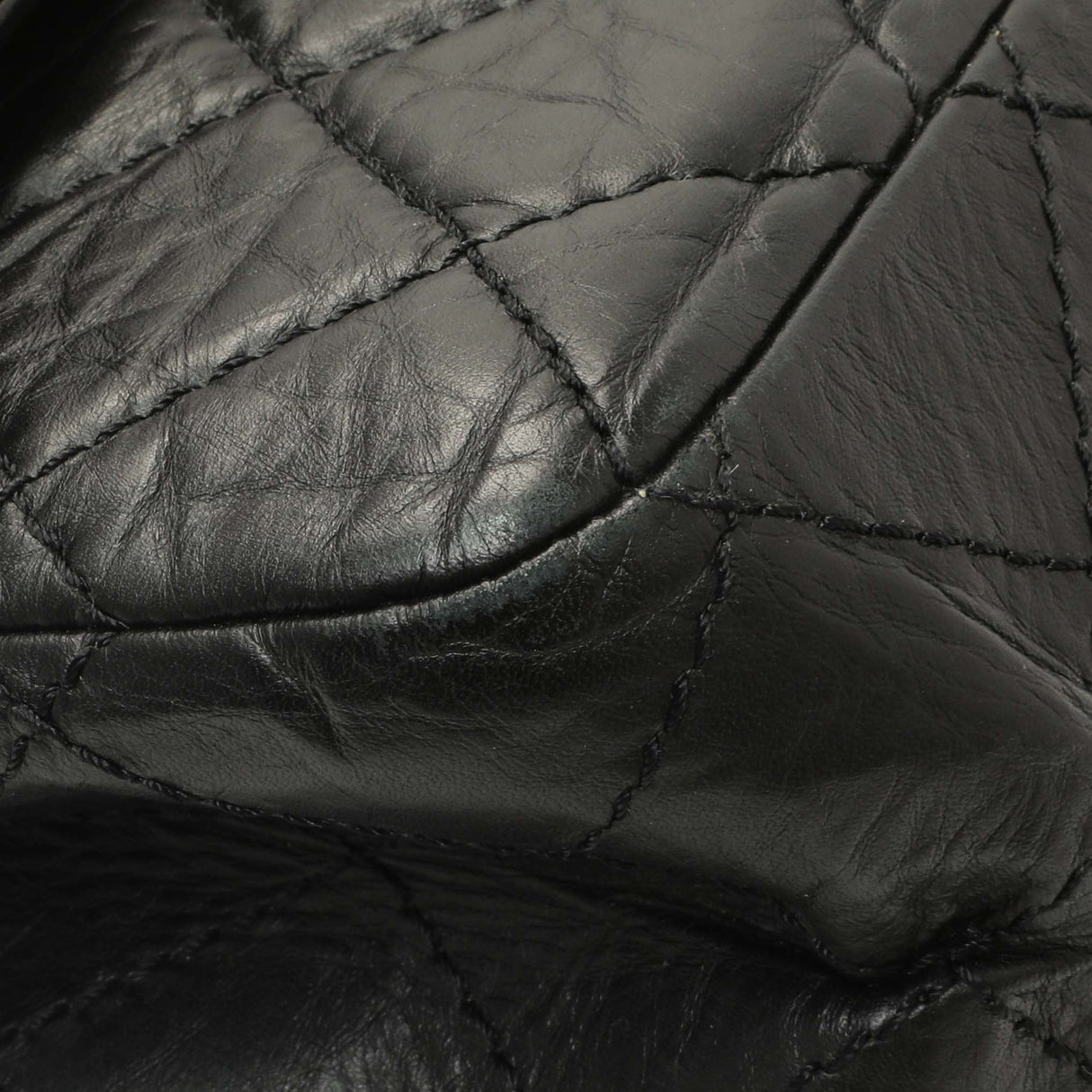 Chanel Black Quilted Aged Calfskin 2.55 Reissue 227 Flap Handbags Chanel