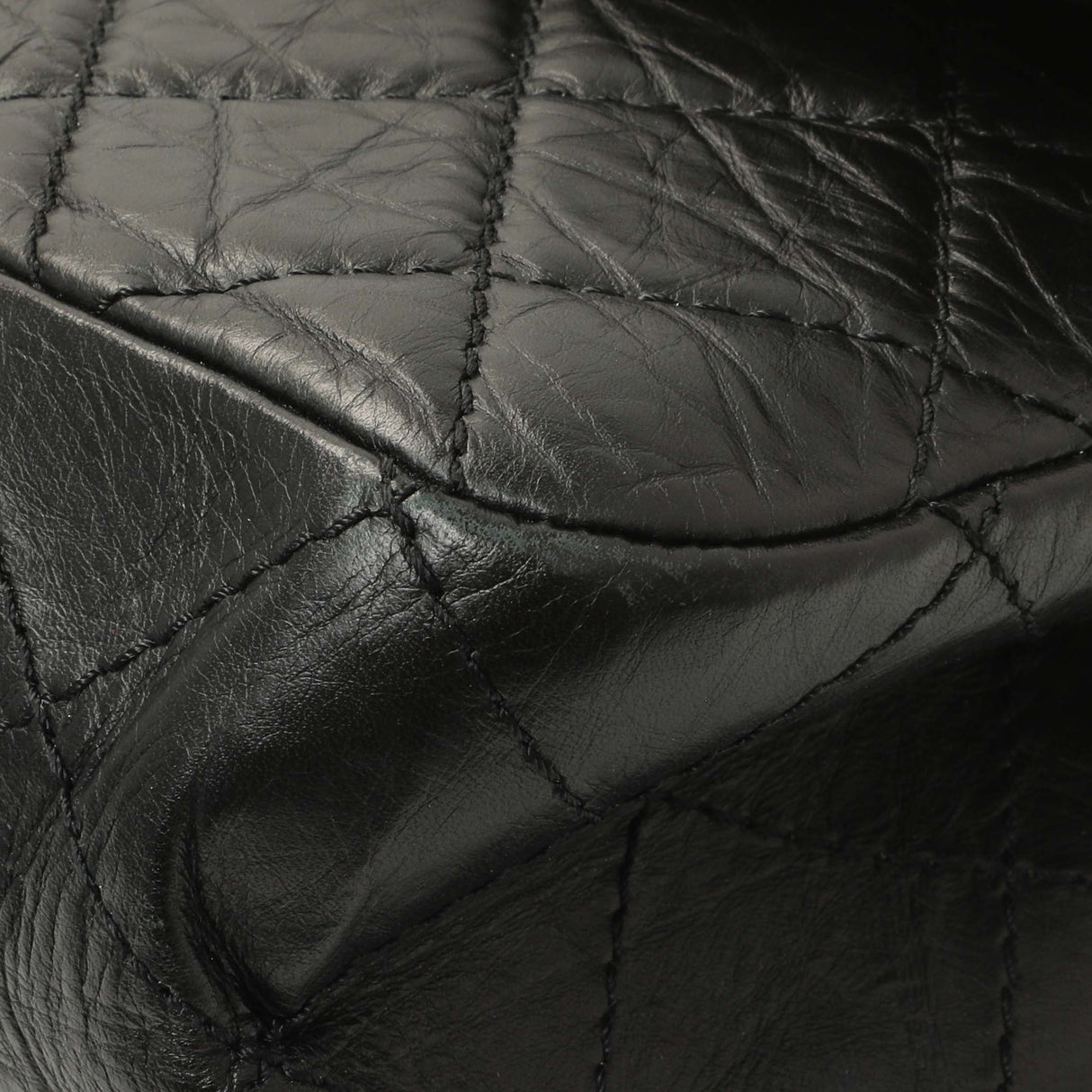 Chanel Black Quilted Aged Calfskin 2.55 Reissue 227 Flap Handbags Chanel