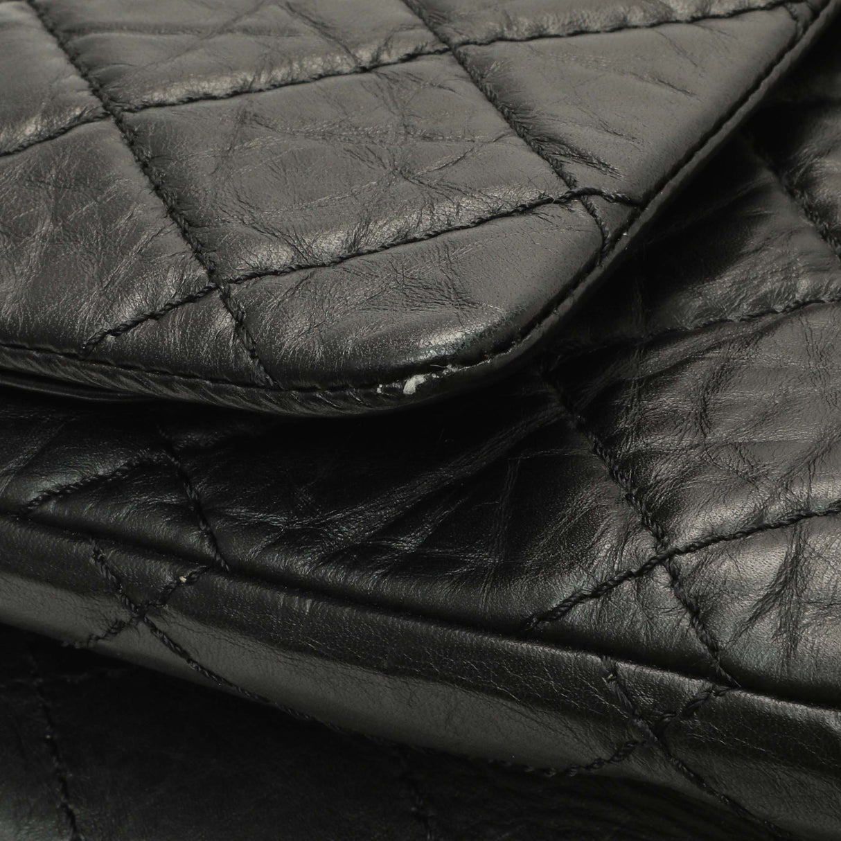 Chanel Black Quilted Aged Calfskin 2.55 Reissue 227 Flap Handbags Chanel