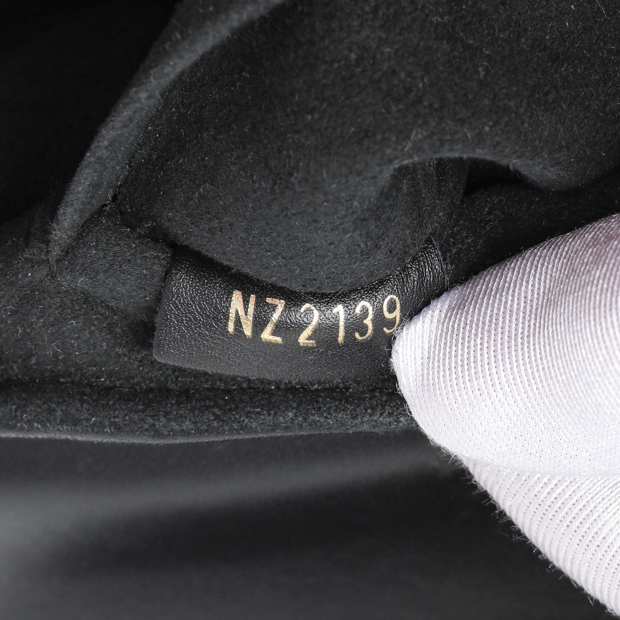 Louis Vuitton Black Calfskin New Wave Chain PM Handbags Louis Vuitton