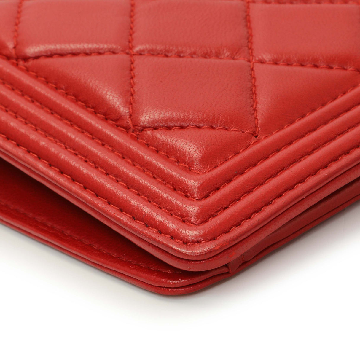 Chanel Red Quilted Lambskin Boy Yen Wallet Accessories Chanel