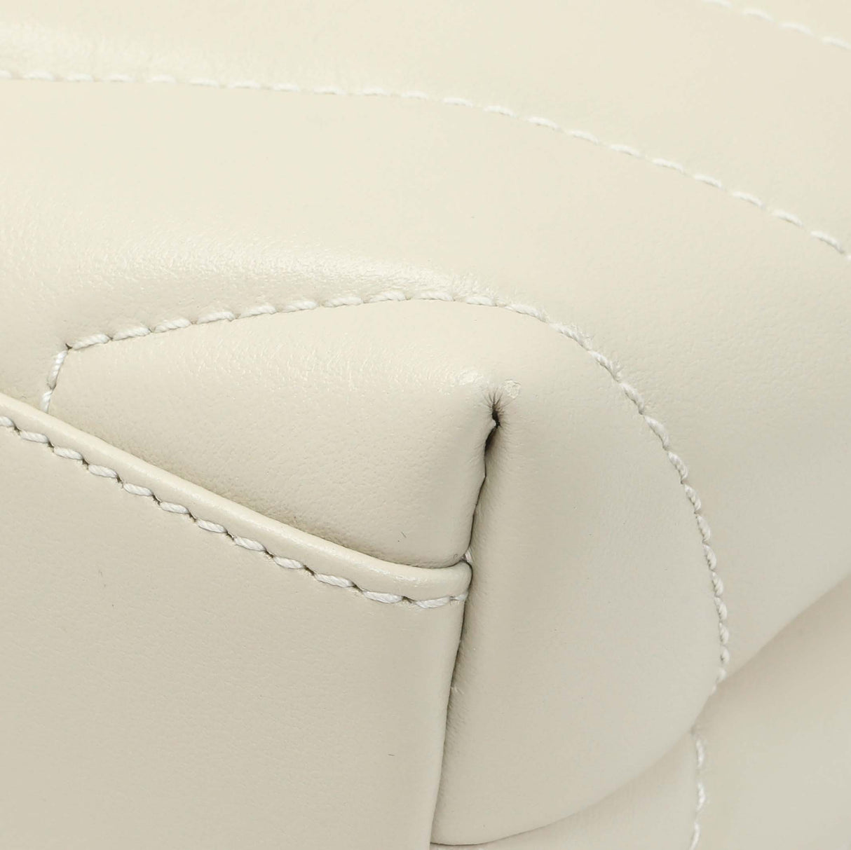 Saint Laurent Crema Calfskin Monogram Toy Loulou Crossbody Handbags Saint Laurent