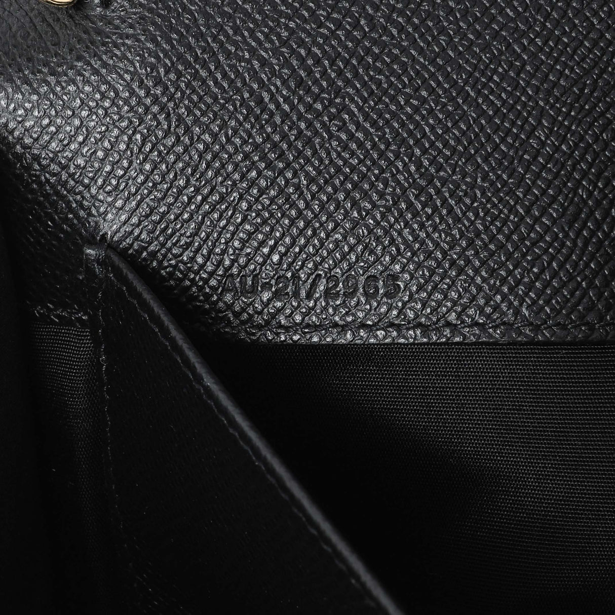 Salvatore Ferragamo Black Grained Calfskin Gancio Clasp Chain Clutch Handbags Salvatore Ferragamo