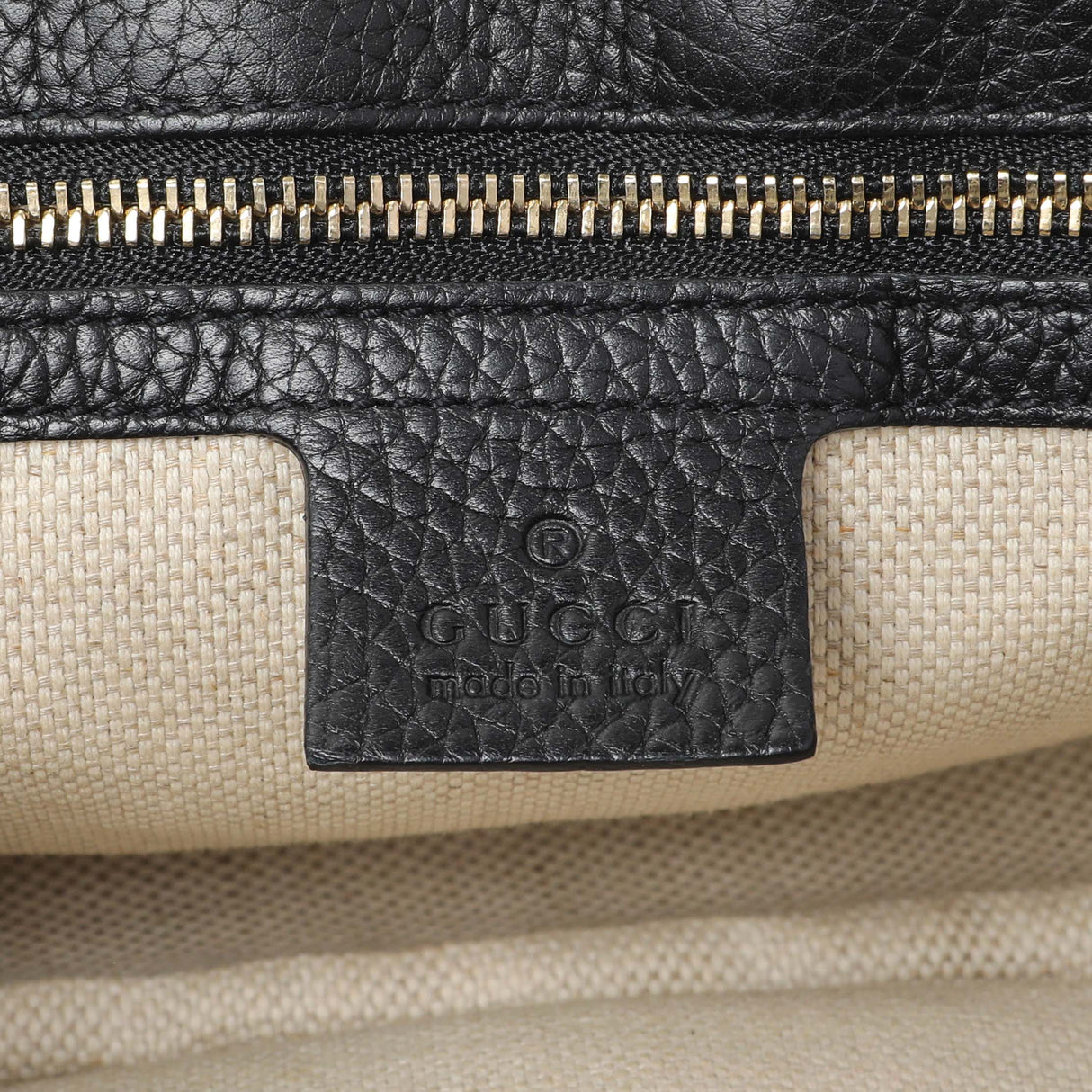 Gucci Black Pebbled Calfskin Medium Soho Flap Crossbody Handbags Gucci