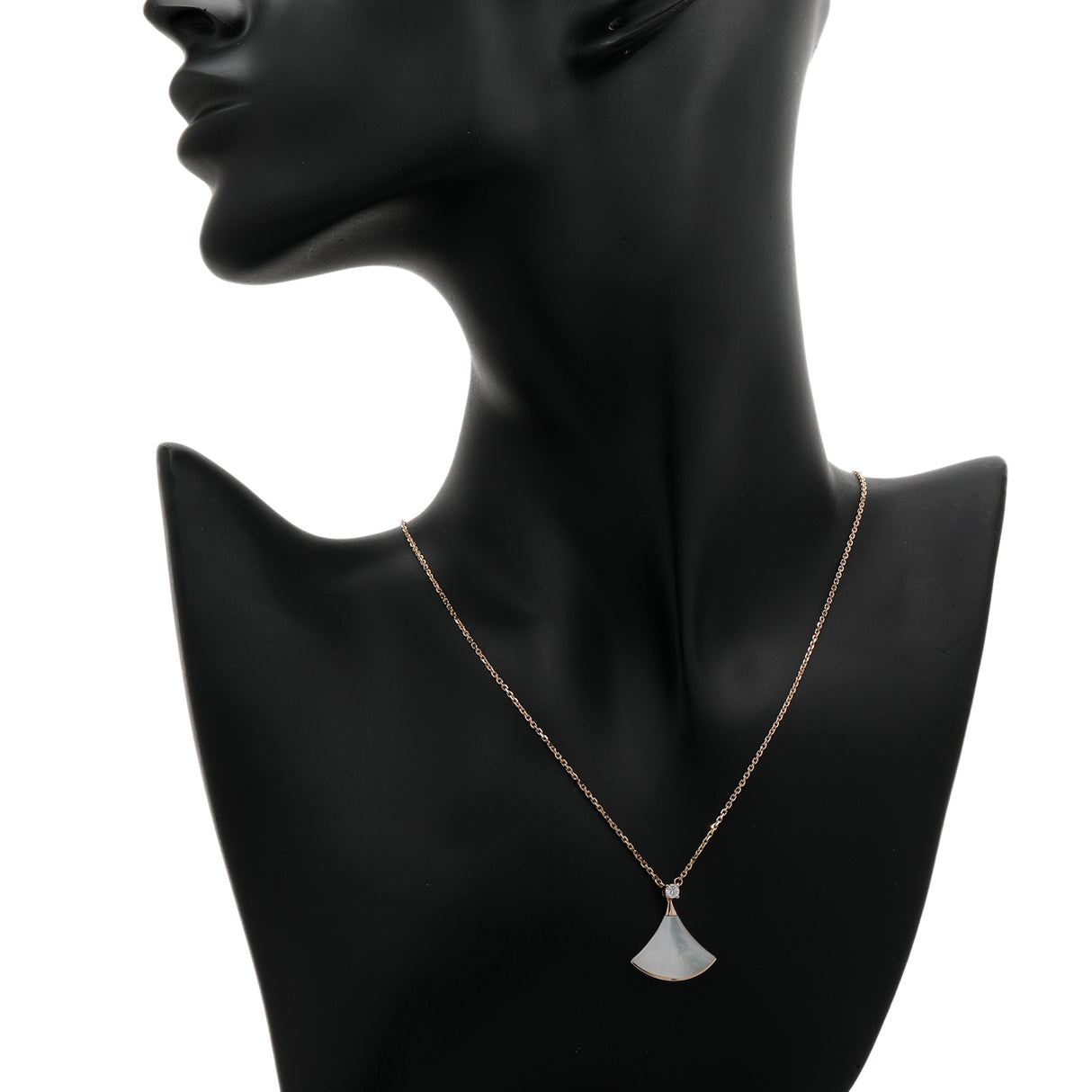 Bulgari 18K Rose Gold Mother of Pearl Diamond Divas’ Dream Necklace Designer Jewellery Chanel