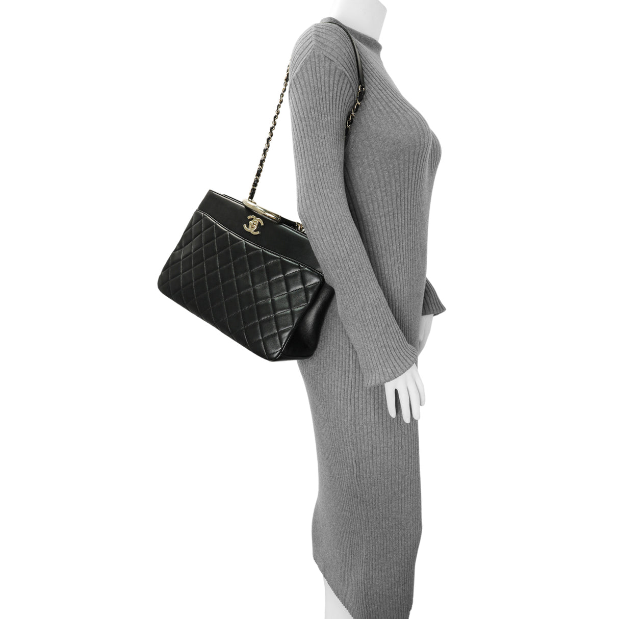 Chanel Black Quilted Lambskin Large Carry Chic Shopping Tote Handbags Chanel