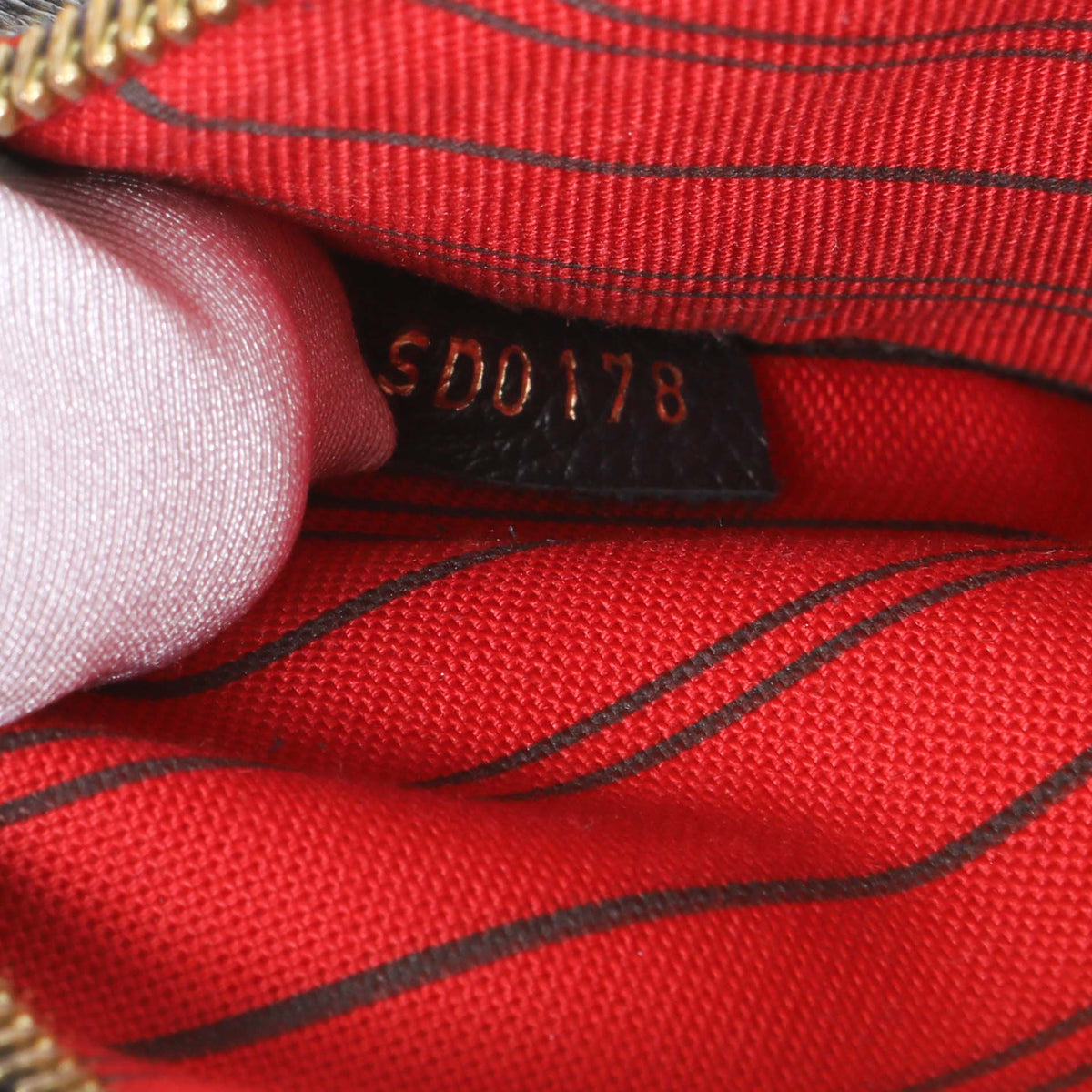 Louis Vuitton Marine Rouge Monogram Empreinte Pochette Metis