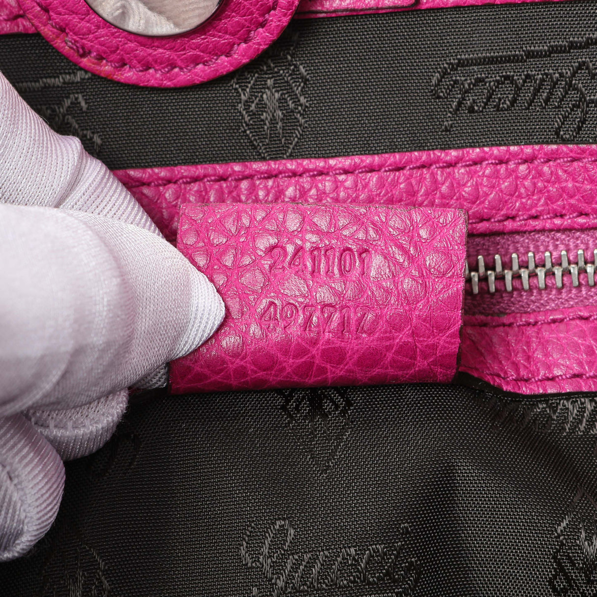 Gucci Fuchsia Guccissima Neoprene Techno Tote Handbags Gucci