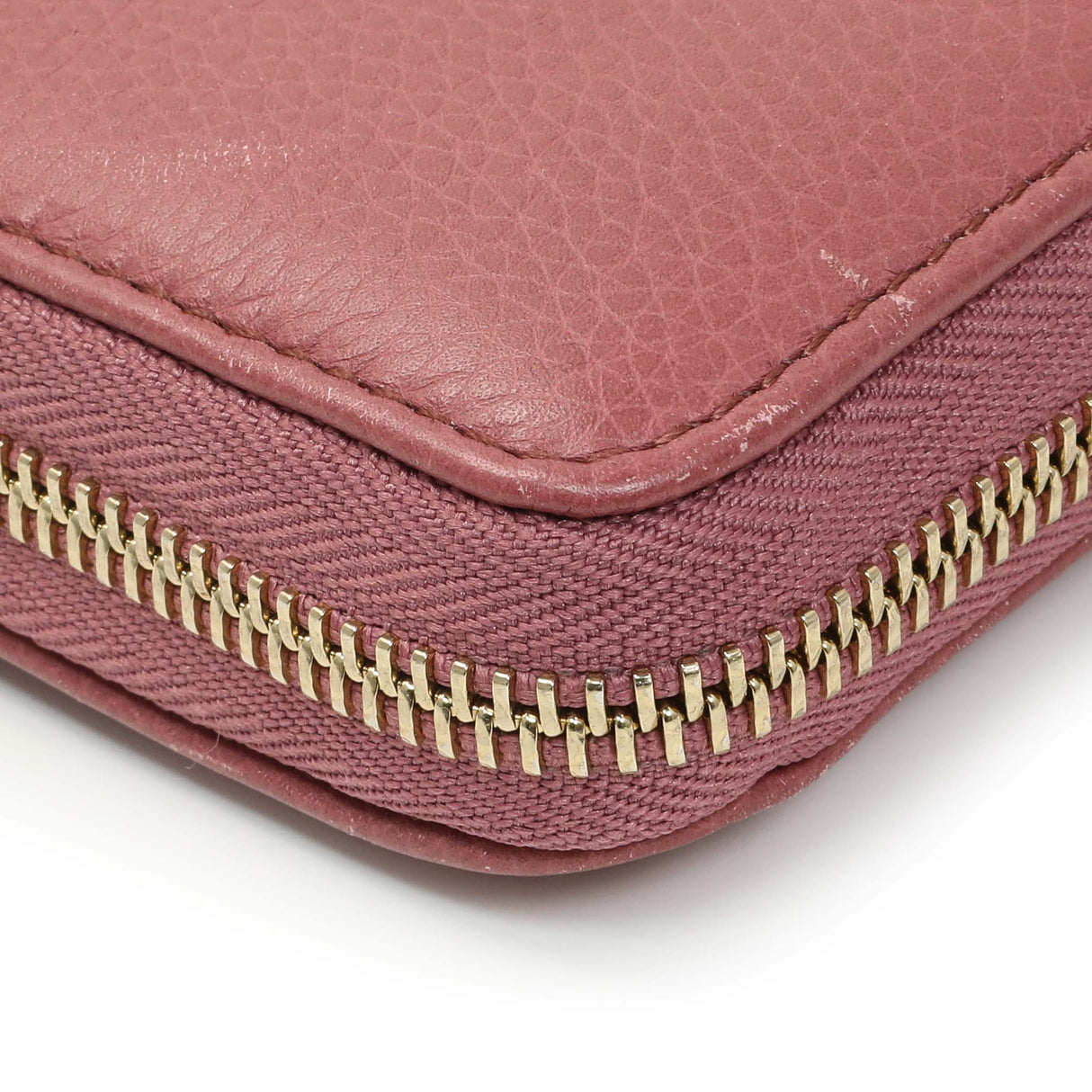 Gucci Rose Pebbled Calfskin Soho Zip Around Wallet Accessories Gucci