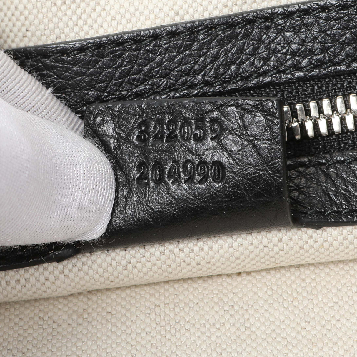 Gucci Black Pebbled Calfskin Medium Soho Messenger Bag