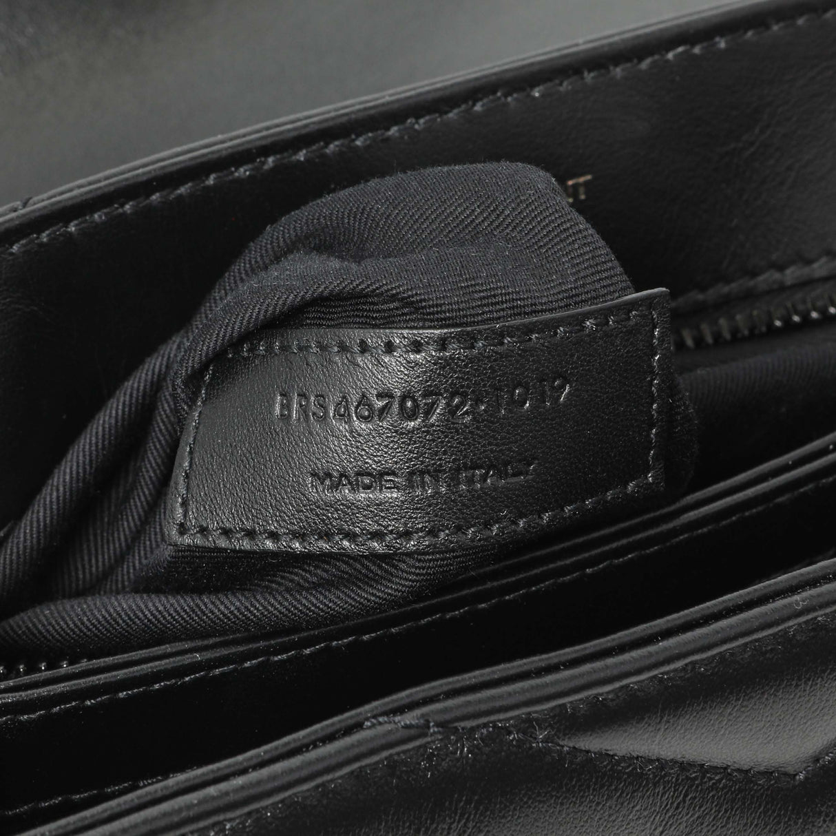 Saint Laurent Black Calfskin Monogram Toy Loulou Crossbody Handbags Saint Laurent