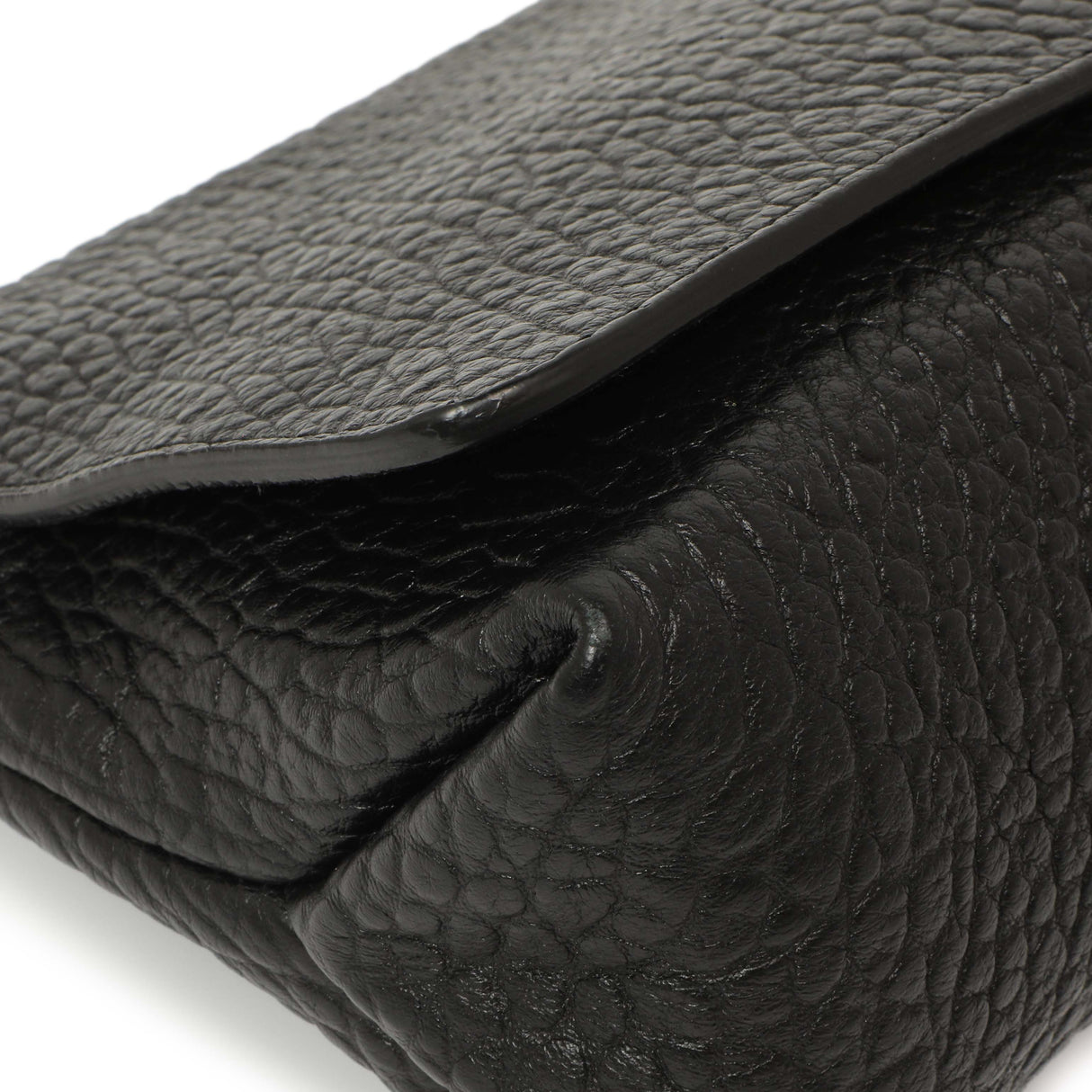 Burberry Black Grained Calfskin Mildenhall Crossbody Handbags Burberry