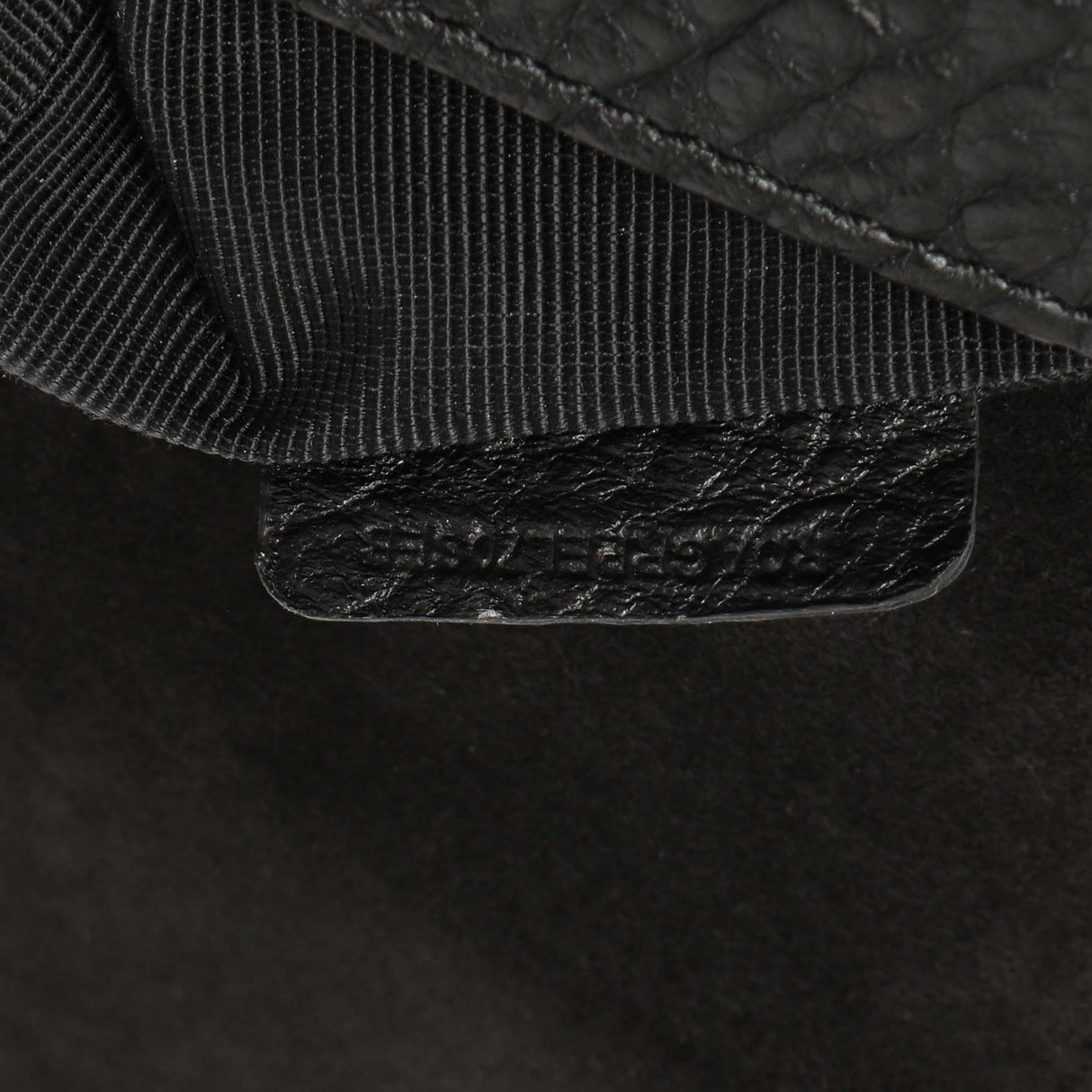 Burberry Black Grained Calfskin Mildenhall Crossbody Handbags Burberry