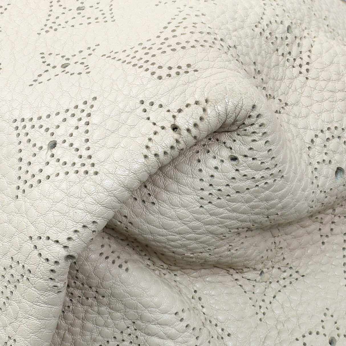 Louis Vuitton Ivory Mahina Cirrus MM Handbags Louis Vuitton