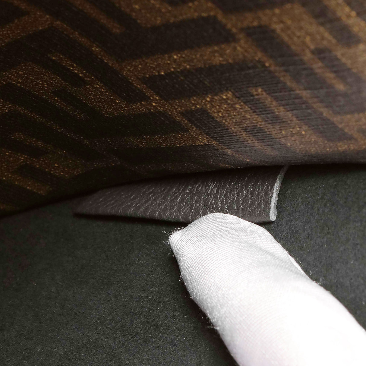 Fendi Grey Cuoio Romano Vitello Cover Monochrome Medium Peekaboo ISeeU Satchel Handbags Fendi