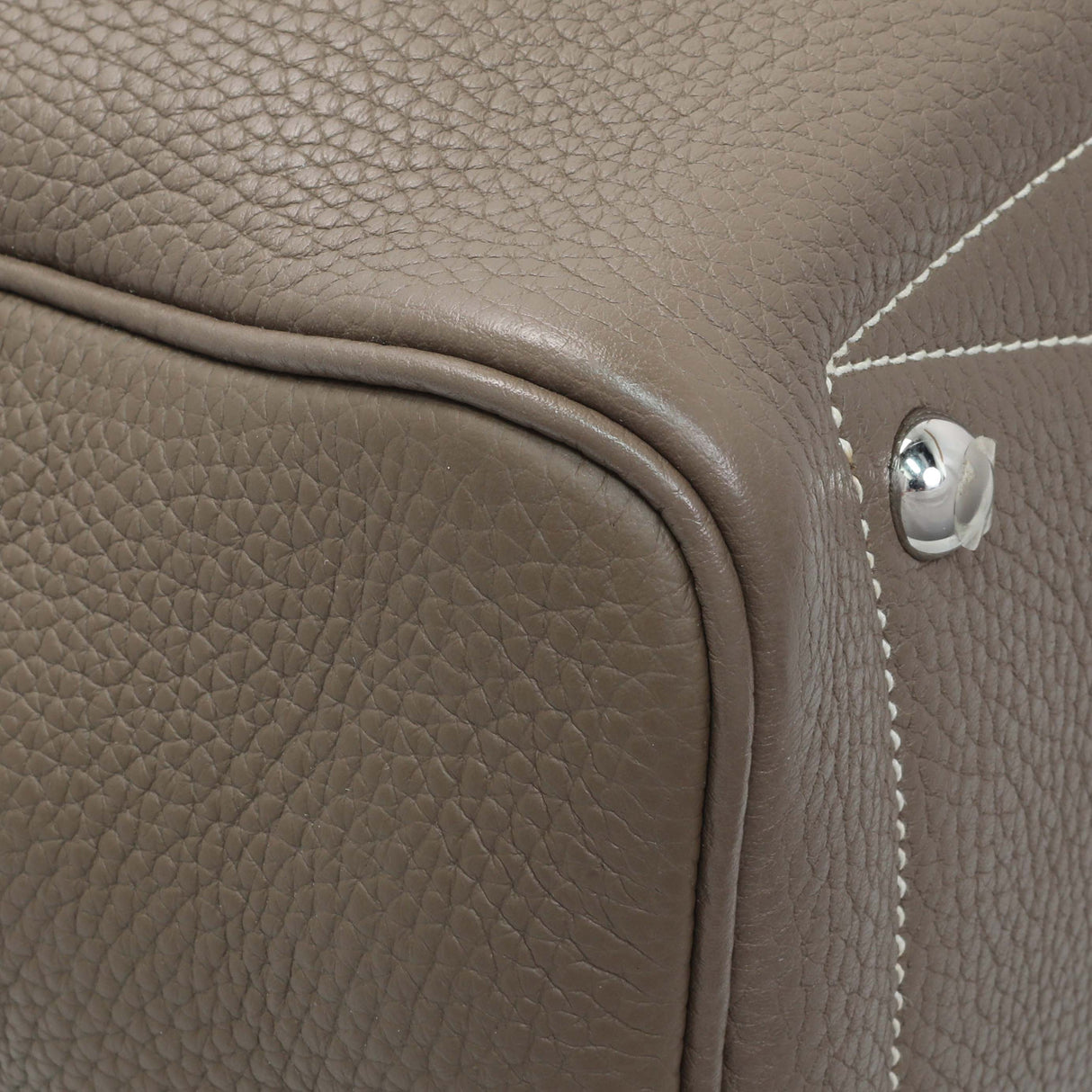 Hermes Etoupe Taurillon Clemence Victoria II 35 Handbags Hermes